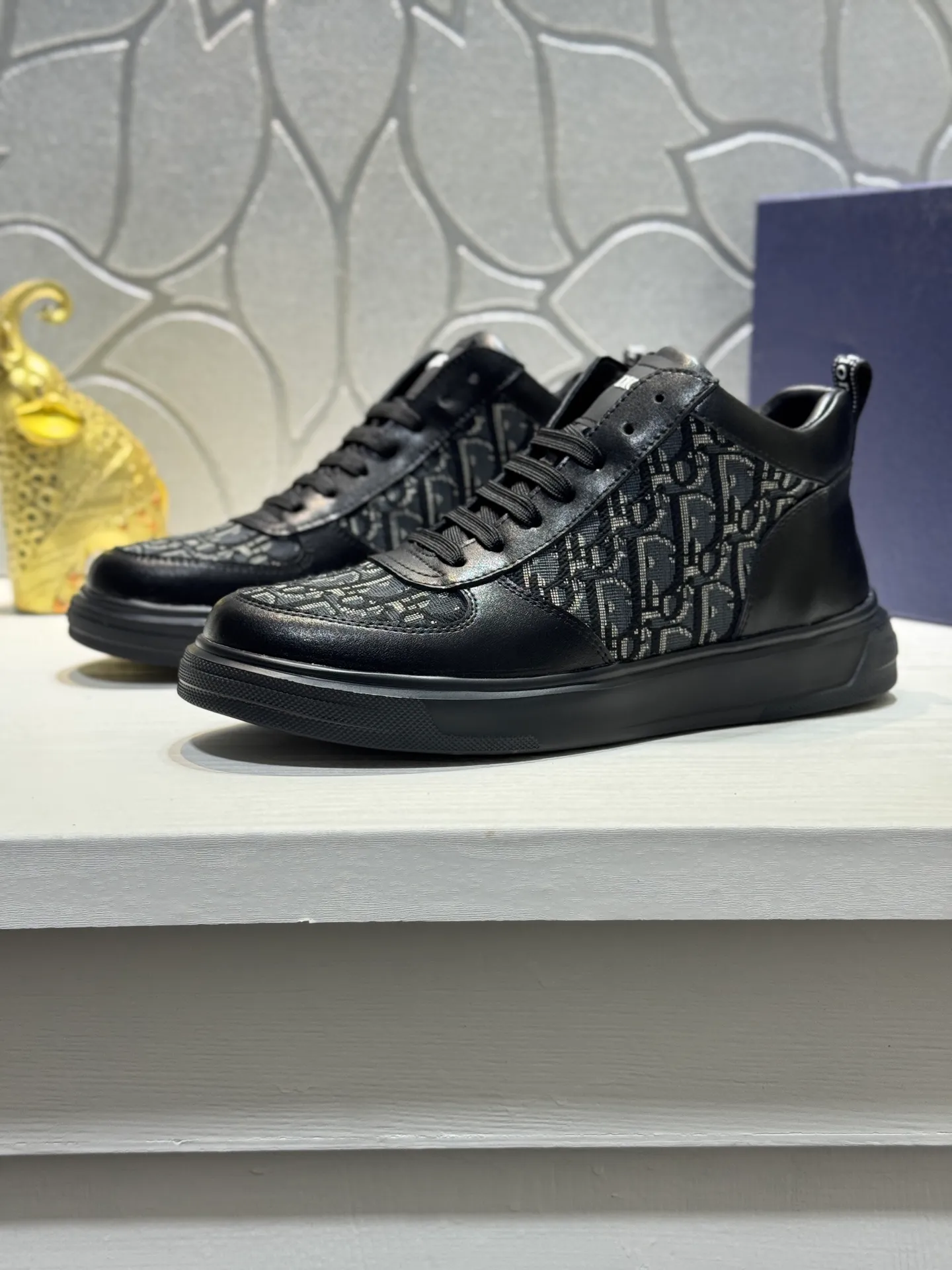 Men's men's shoes 💰420 [New model] 🌂🌂Dior (Dior) 🆕 mid-top B02 casual shoes, carefully made of first-layer cowhide with canvas, comfortable and breathable ~ rubber sole, enhances style. Fashionable and versatile, it can complement any look. Featuring an exquisite design that is uniquely dynamic and modern, this shoe is part of Dior's legacy and embodies modern elegance. Size: 38-44 (45 customized